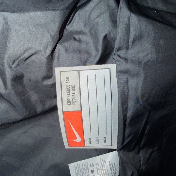 Nike youth puffer jacket hooded insulated chevron medium - Picture 6 of 6